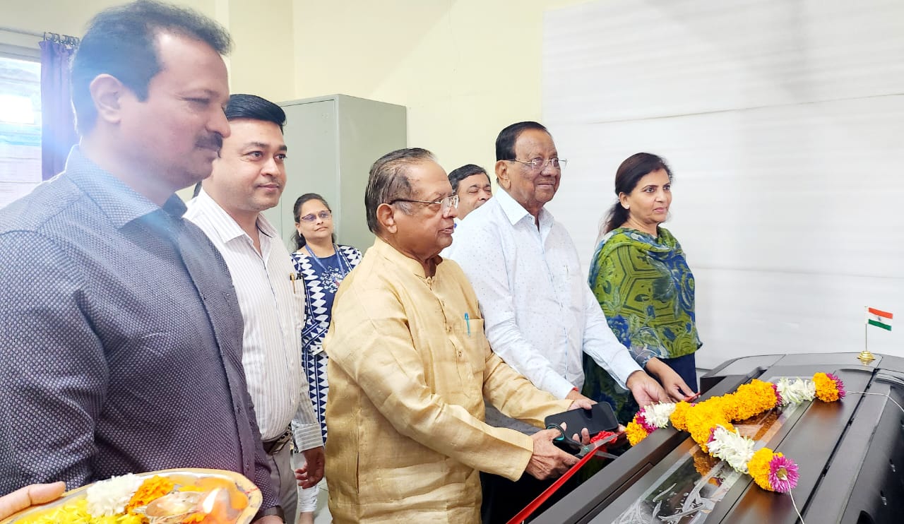 Inauguration of A0 color plotter