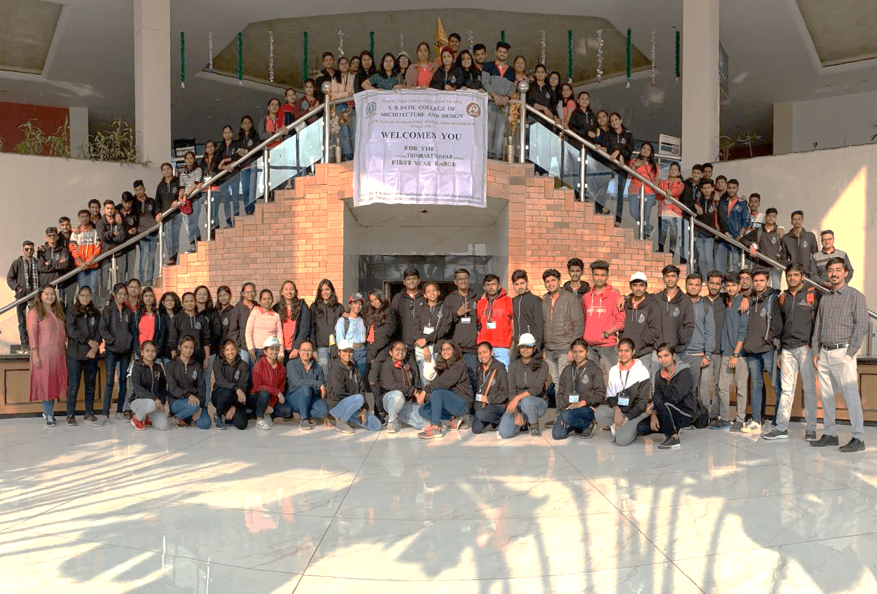Class photograph during check-out from Hotel Meuse Jupiter, SBPCOAD